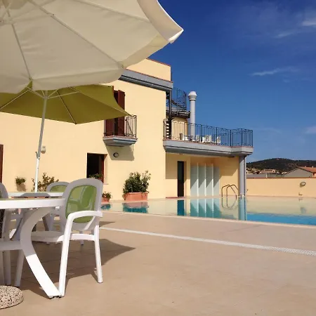 Stylish Le Fontane 1 Bedroom Sleeps 2 Num0754