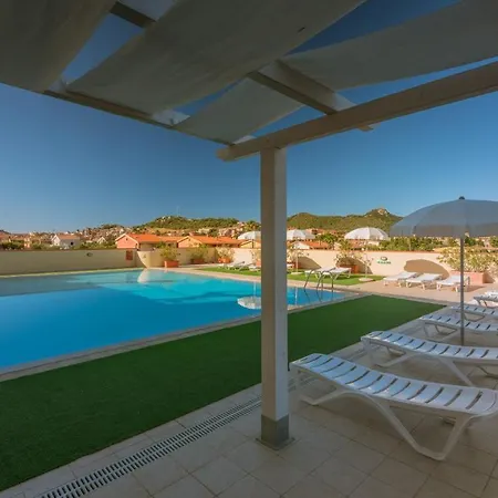 Apartment Stylish Le Fontane 1 Bedroom Sleeps 2 Num0754 Villasimius