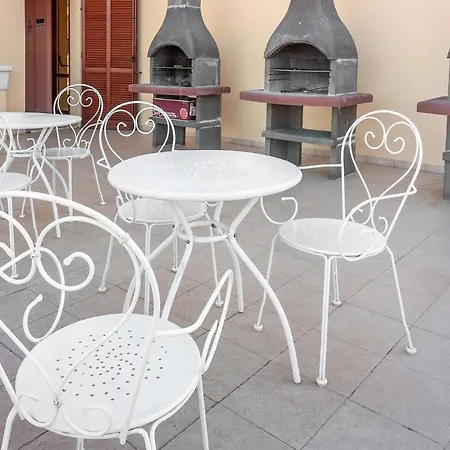 Stylish Le Fontane 1 Bedroom Sleeps 2 Num0754 Apartment *
