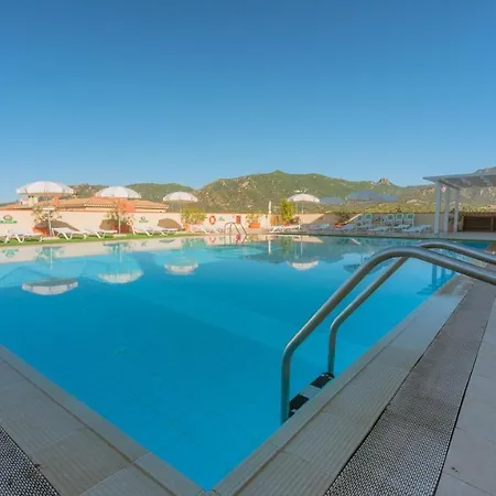 Stylish Le Fontane 1 Bedroom Sleeps 2 Num0754